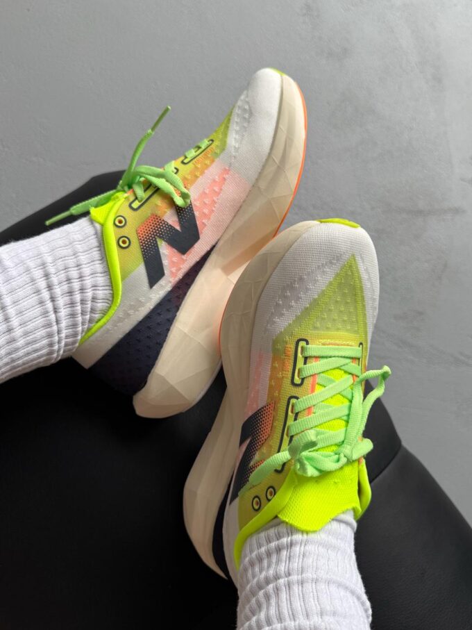 New Balance Fuelcell Rebel V4 Lime/Orange - Зображення 4