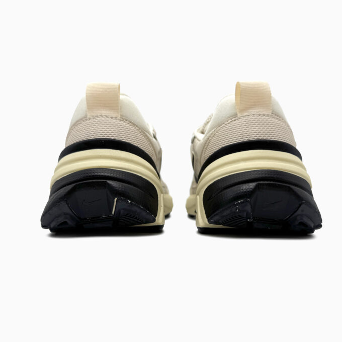 Nike V2K Runtekk Beige/Black - Зображення 4