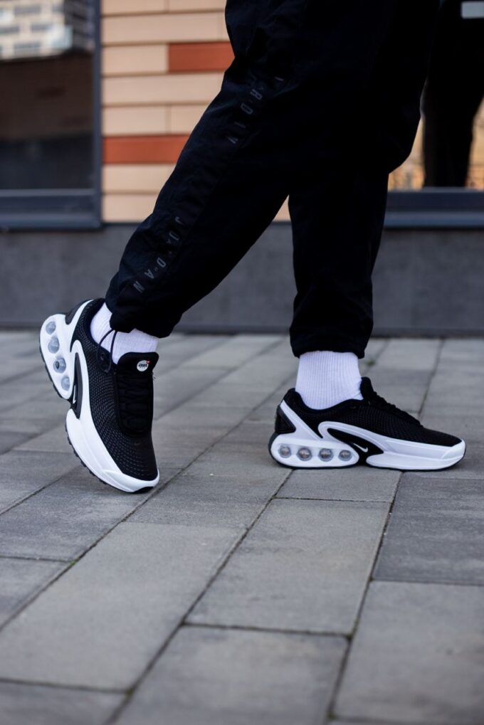 Nike Air Max DN Black/White - Зображення 2