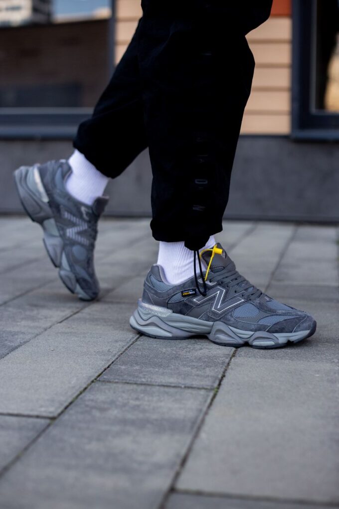 New Balance 9060 Grey