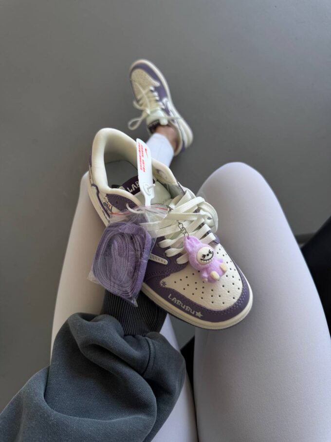 Nike Air Jordan Retro 1 Low  x Travis Scott x Labubu - Зображення 6