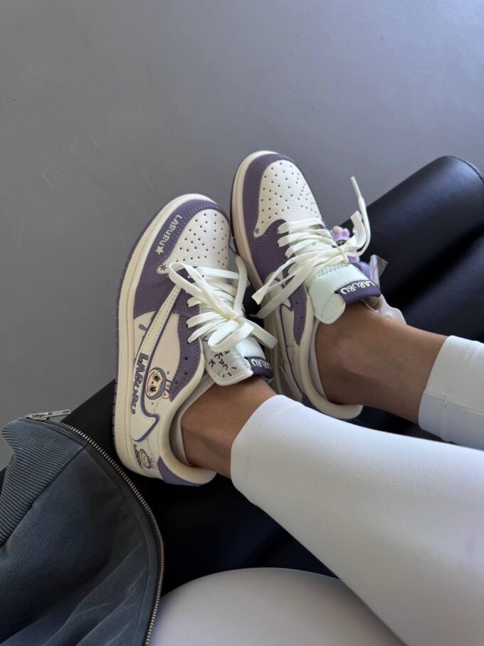 Nike Air Jordan Retro 1 Low  x Travis Scott x Labubu - Зображення 4