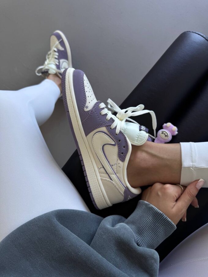 Nike Air Jordan Retro 1 Low  x Travis Scott x Labubu - Зображення 5