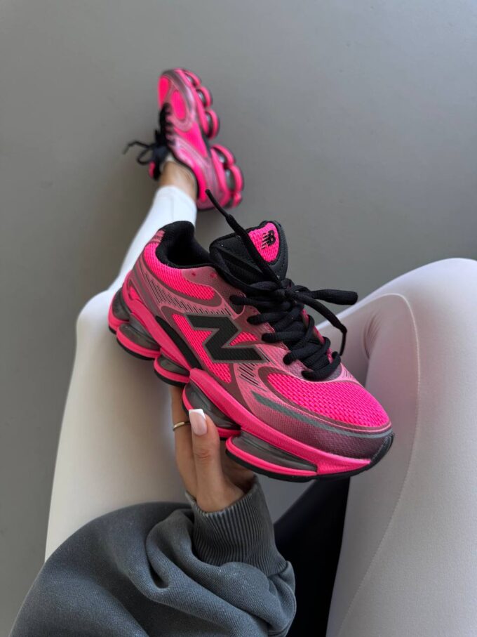 New Balance 2000 Pink / Black