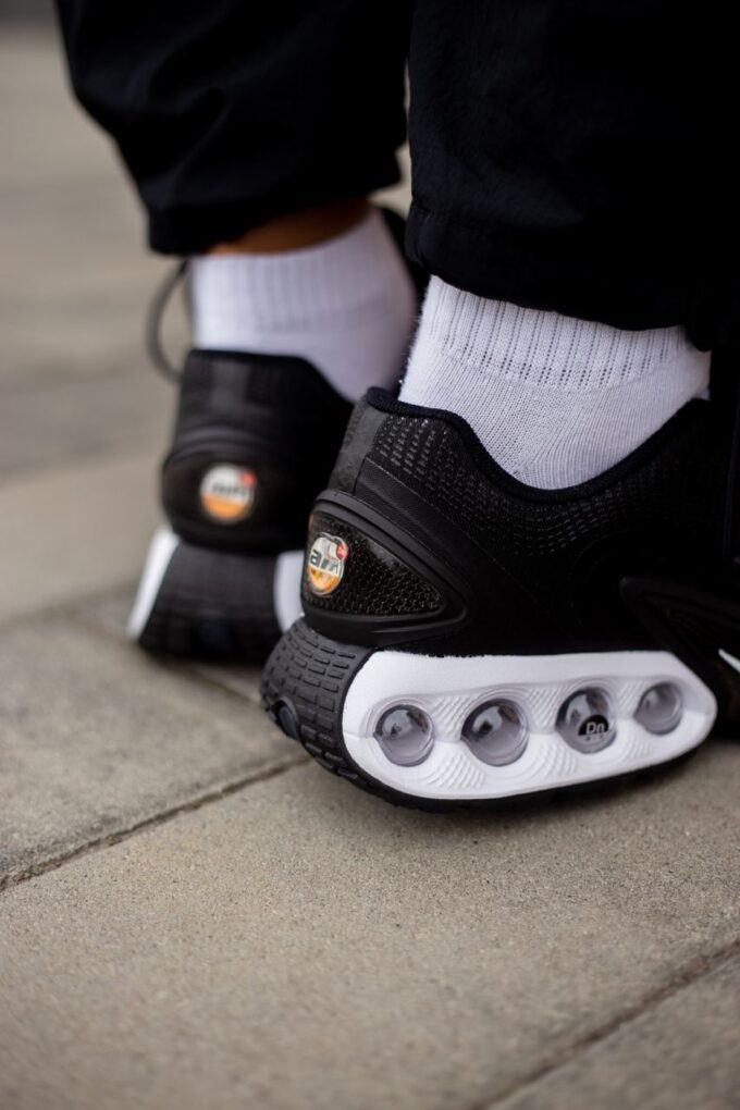 Nike Air Max DN Black White - Зображення 6