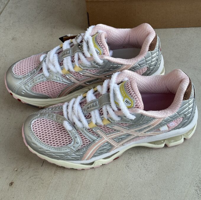 Vandythepink x Atmos x Asics Gel-Nimbus 10.1 Banana Split Pack - Зображення 2