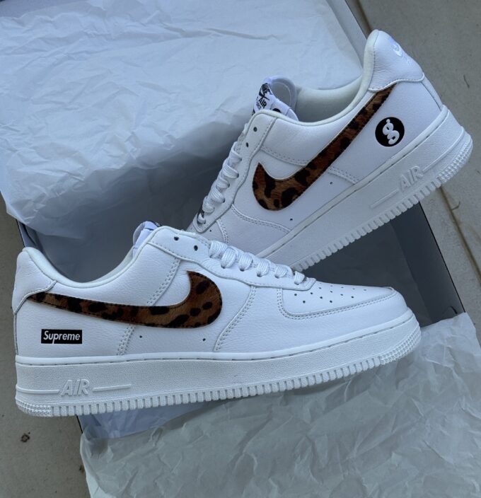 Nike Supreme & Goodenough's Nike Air Force 1 Low ʼ2025 - Зображення 2