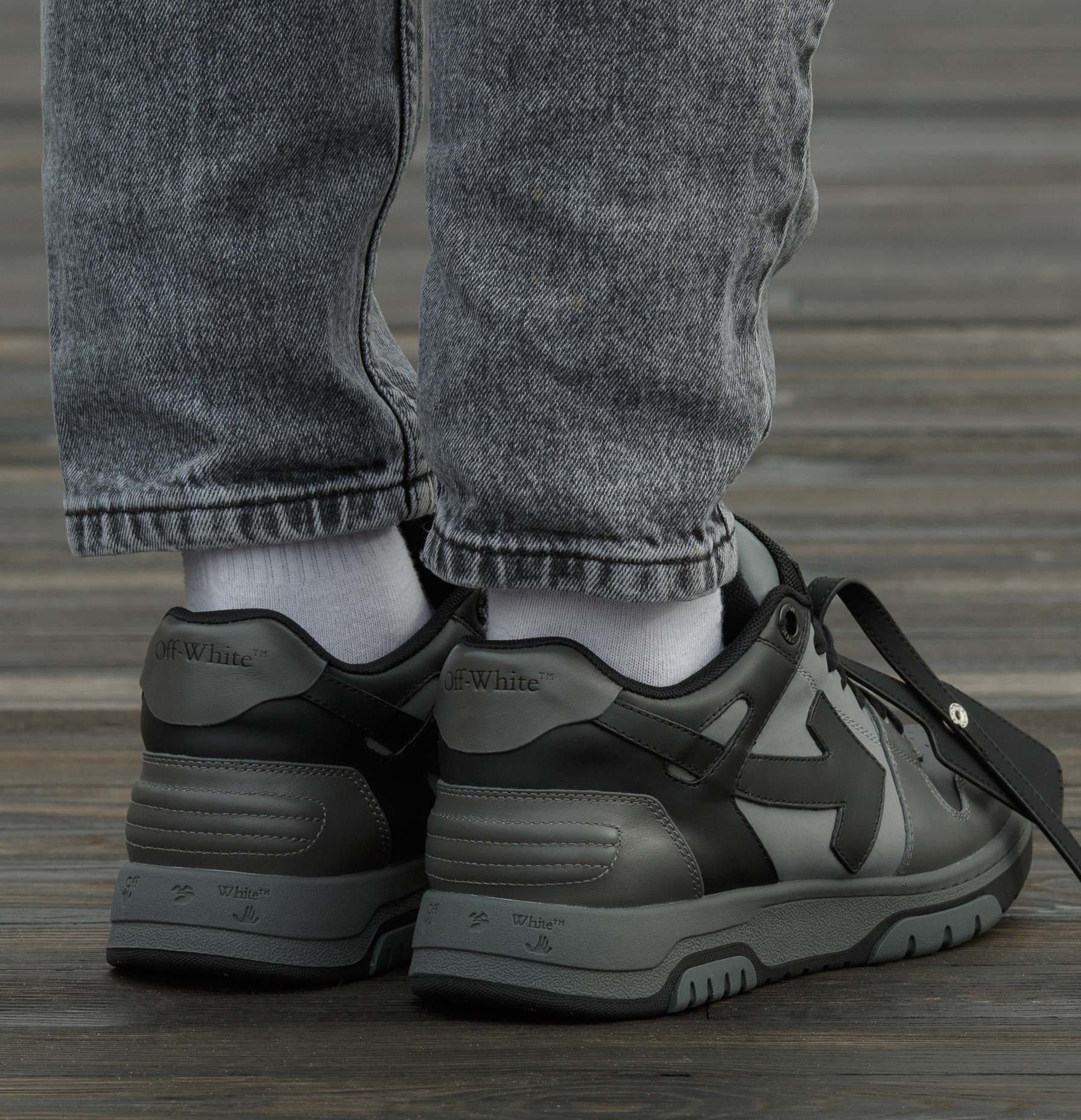 Off-White Out of Office Low Tops Black Gradient - Зображення 5