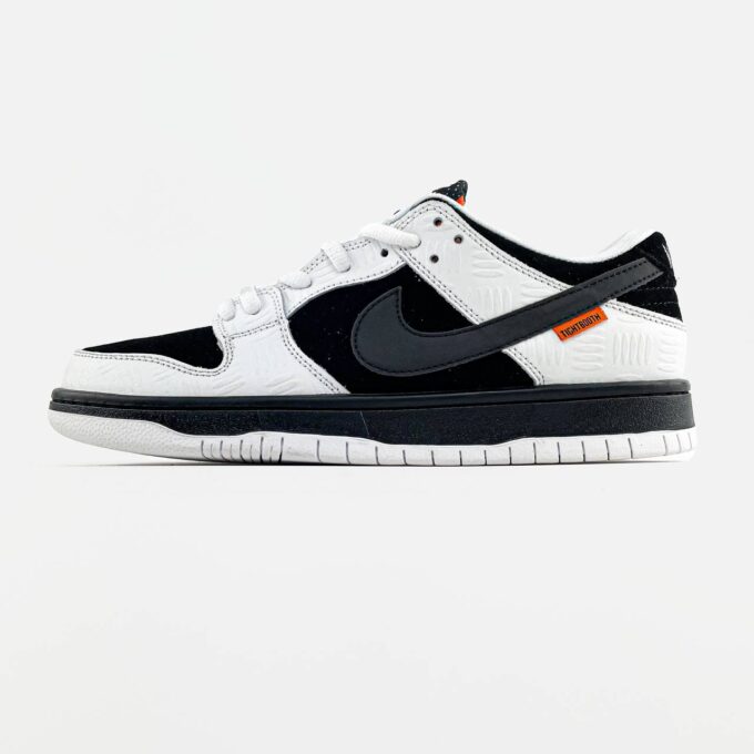 Nike SB Dunk Low Tightbooth