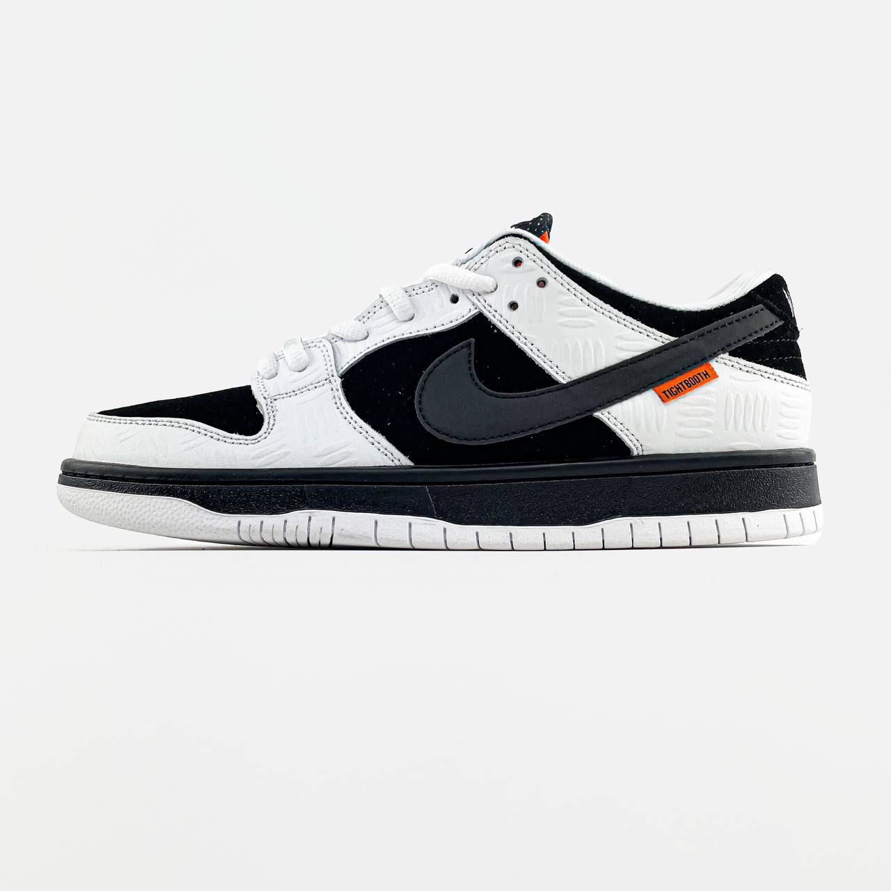 Nike SB Dunk Low Tightbooth
