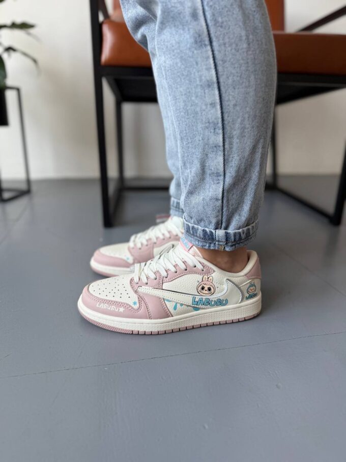 Nike Air Jordan 1 low Travis Scott x Labubu Pink Beige