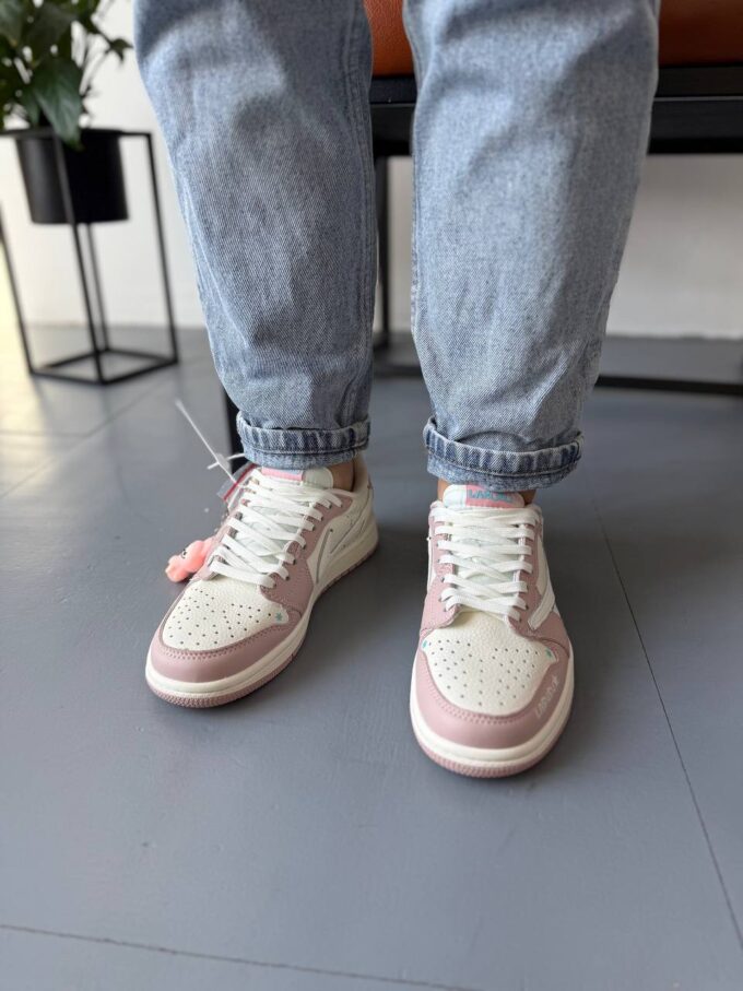 Nike Air Jordan 1 low Travis Scott x Labubu Pink Beige - Зображення 6