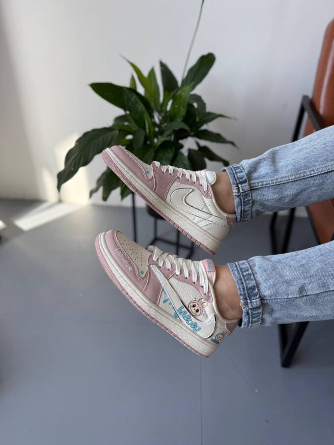 Nike Air Jordan 1 low Travis Scott x Labubu Pink Beige - Зображення 5