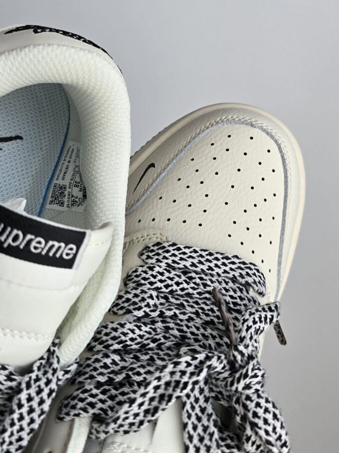 Nike Air Jordan 1 Low ×  Travis Scott Milk Black - Зображення 6