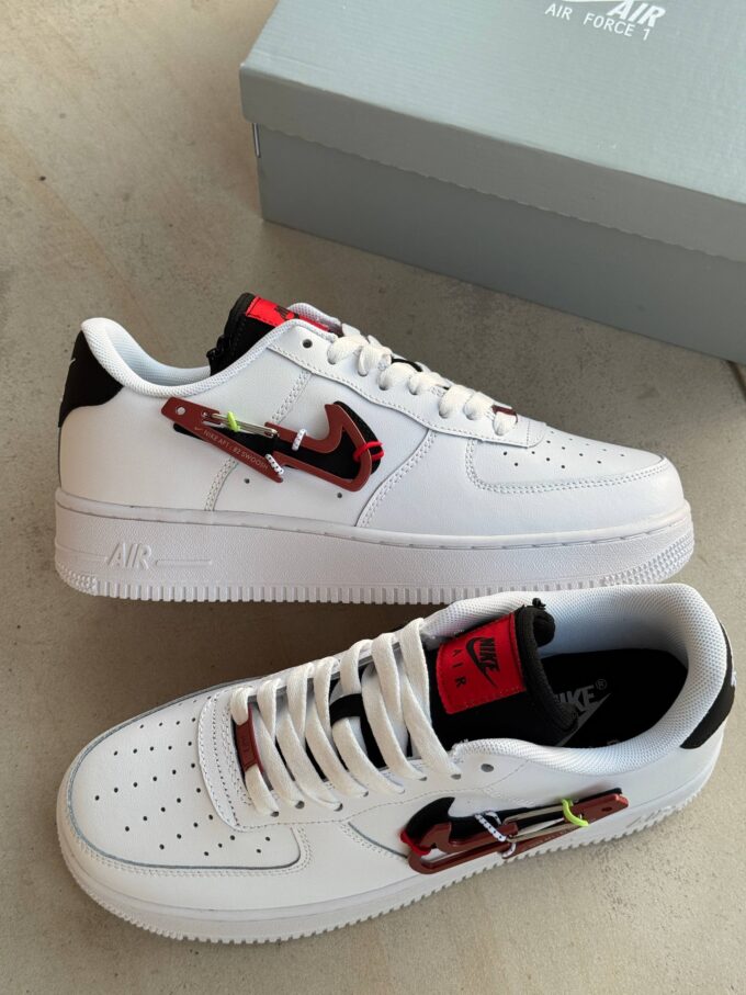 Nike Air Force 1 '07 PRM Mousqueton Swoosh Rouge DH7579-100