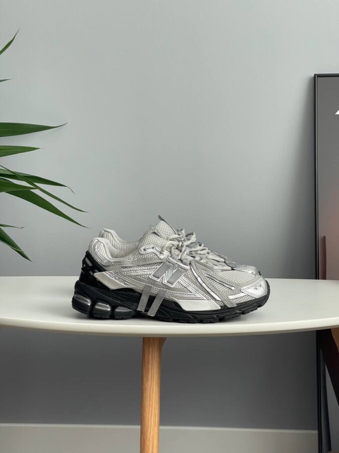 New Balance 1906R Silver Black U1906AAF