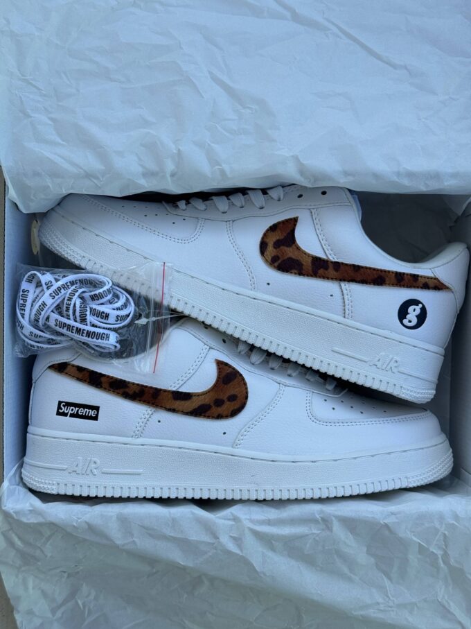 Nike Supreme & Goodenough's Nike Air Force 1 Low ʼ2025 - Зображення 4