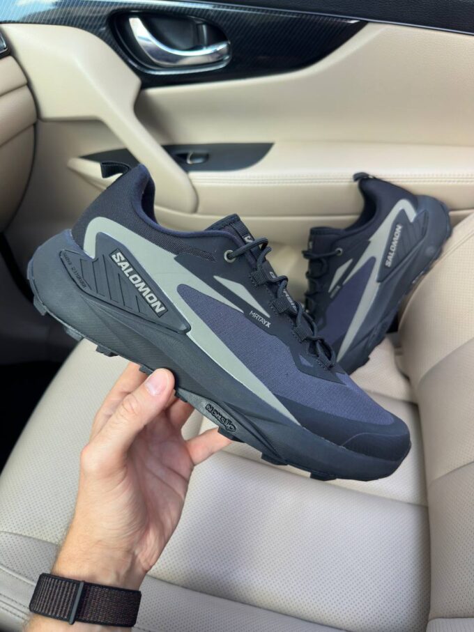 Salomon Genesis Gore-Tex Black Khaki