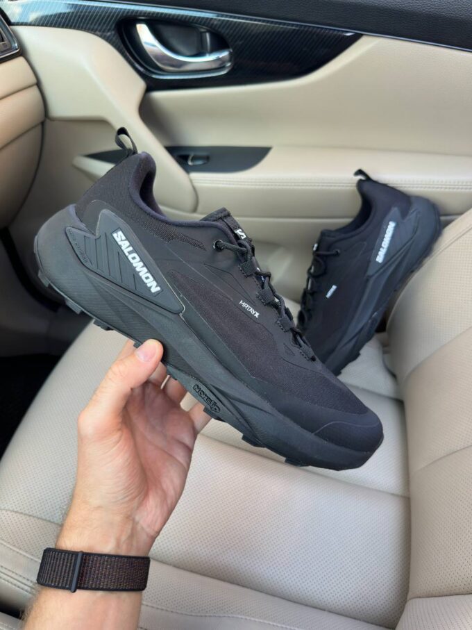 Salomon Genesis Gore-Tex Black