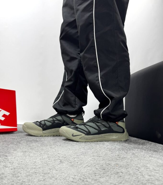 Nike ACG Terra Antarktik Low Khaki Black