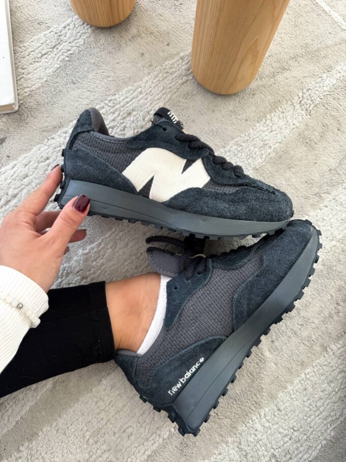 New Balance 327 Black