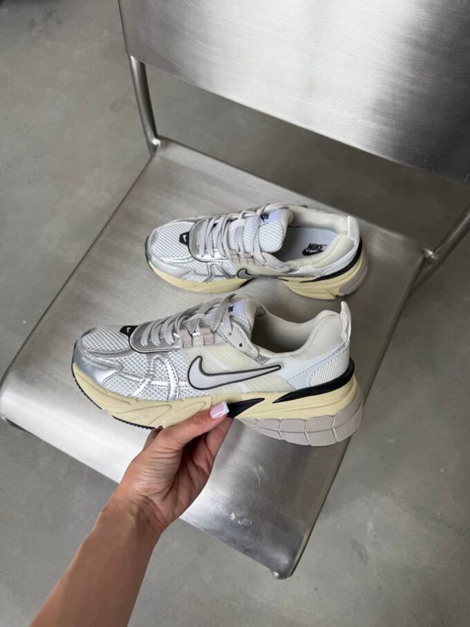 Nike V2K Run