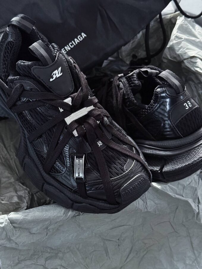 Balenciaga GB 3xl Extreme Laces B Trainers in Black - Зображення 3