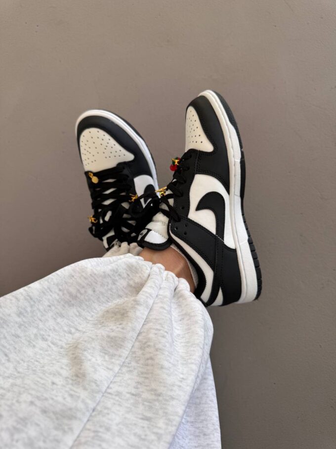 Nike SB Dunk BLack/White Cherry Charms - Зображення 4