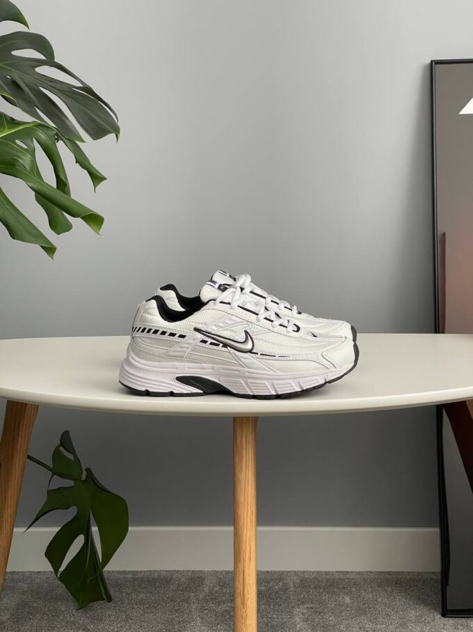 Nike Initiator White Black