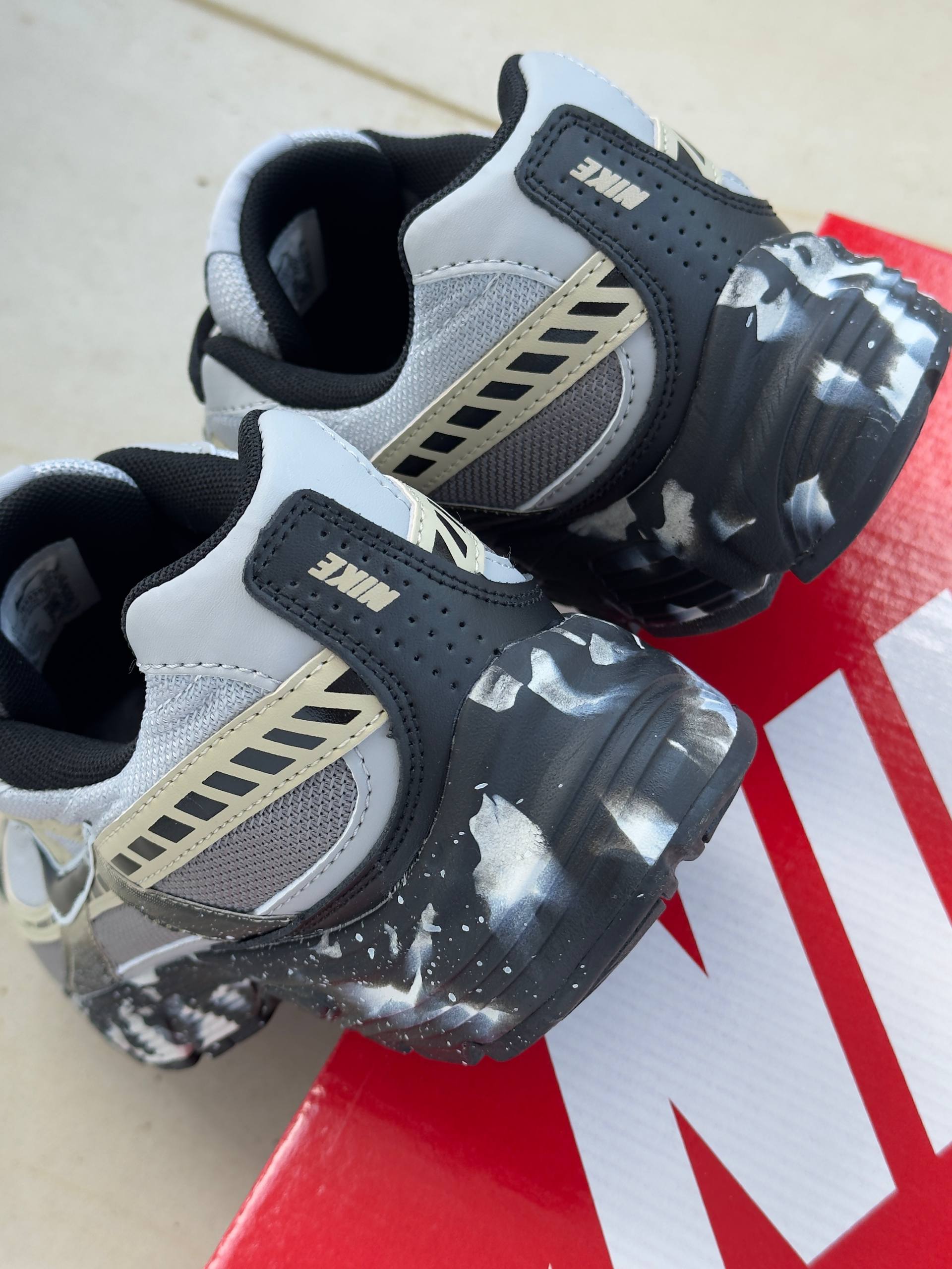 Nike Initiator Custom Grey Black - Зображення 5