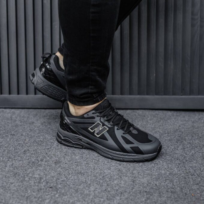 New Balance 1906R