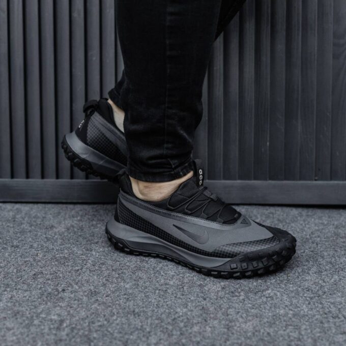 Nike ACG Mountain Fly
