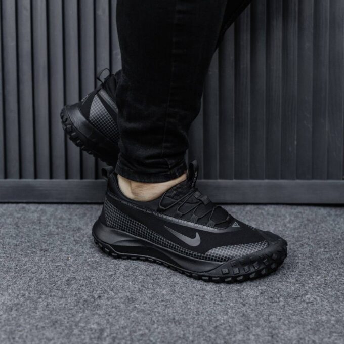 Nike ACG Mountain Fly