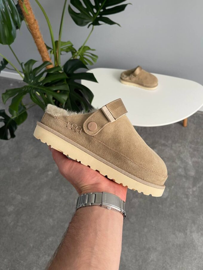 UGG Goldenstar Clog Sand