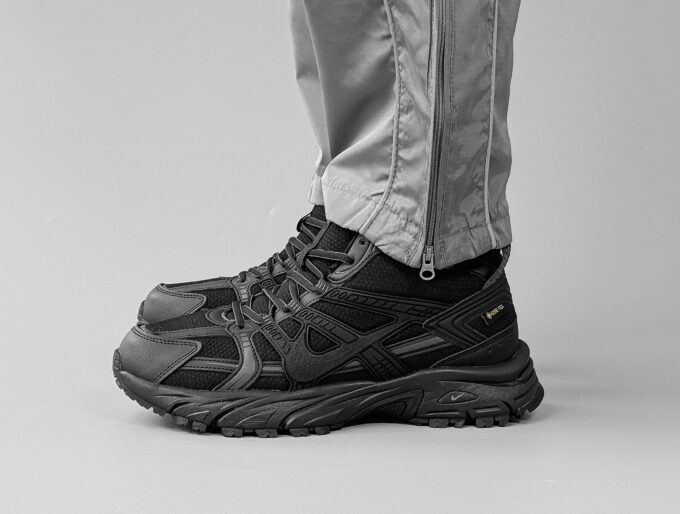Nike V2K Run Black Fur Waterproof