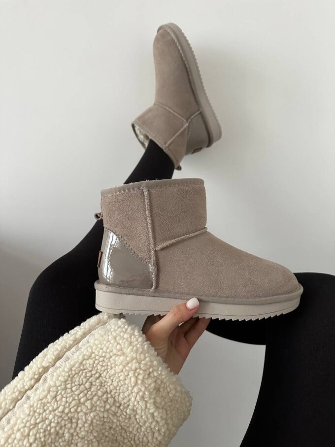 Ugg Mini Latte Lacguer