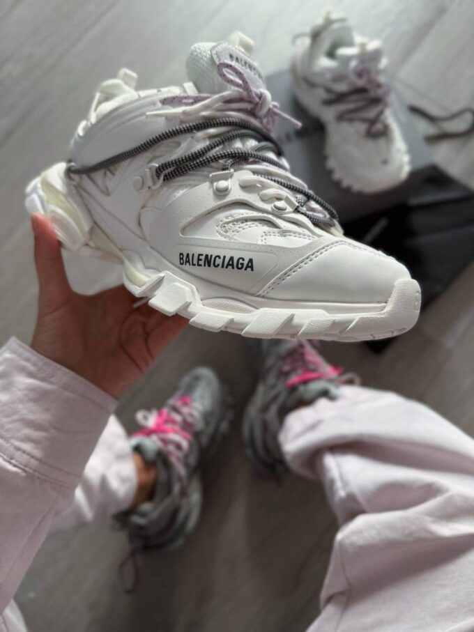 Balenciaga Track Trail Laces Sneaker in White Lilac - Зображення 4