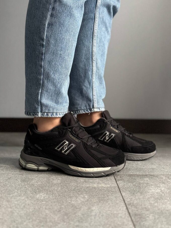 New Balance 1906R Gore-Tex Black White Fur