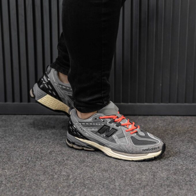 New Balance 1906U