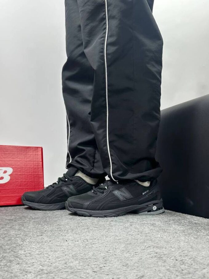 New Balance 740 Black Cordura