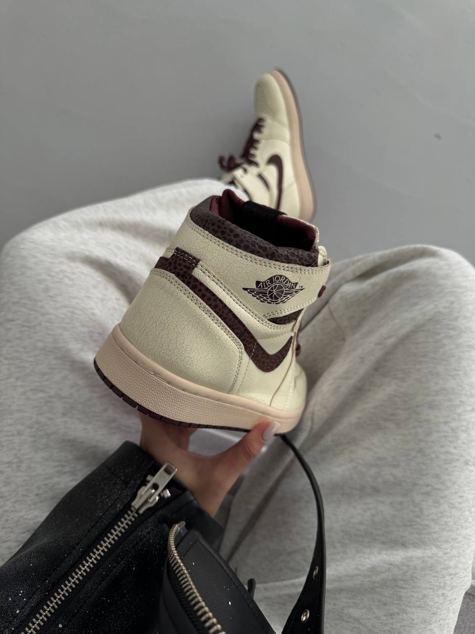 Nike Air Jordan Retro 1 x A Ma Maniere Cracked Skin - Зображення 3