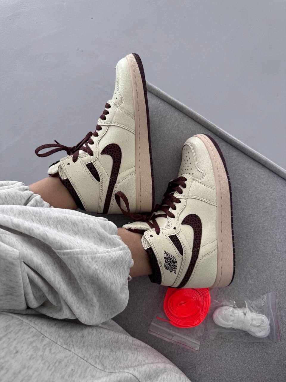 Nike Air Jordan Retro 1 x A Ma Maniere Cracked Skin - Зображення 4