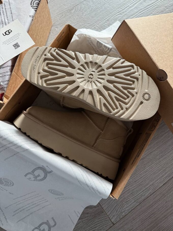 UGG Classic Ultra Mini Platform Sand - Зображення 6