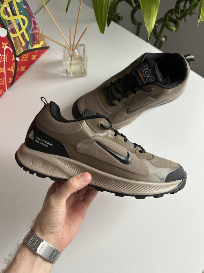 Nike ACG AIR Wildhorse Gore-Tex Beige