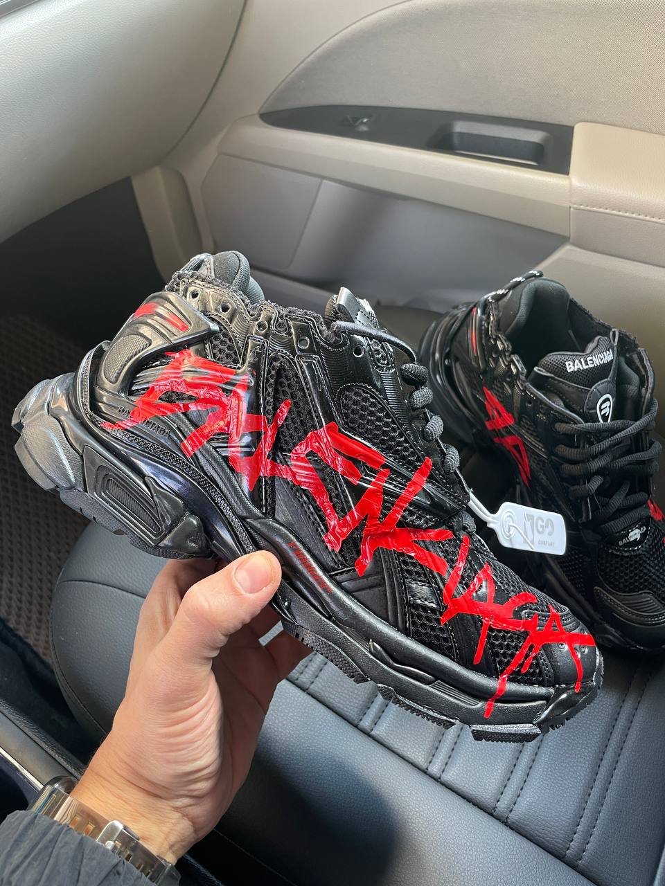 Balenciaga Runner Graffiti Black/Red