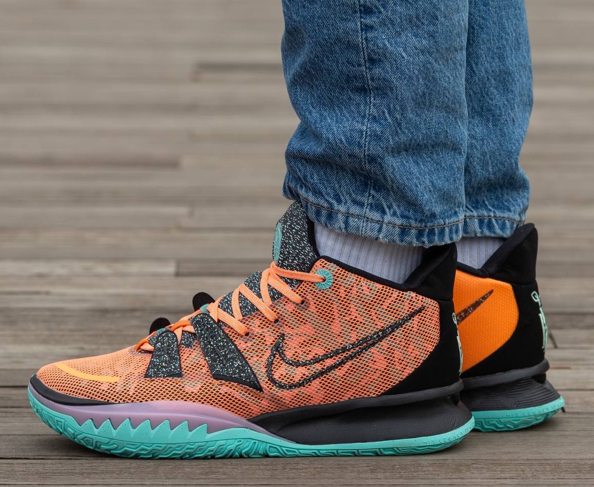 Nike Kyrie 7
