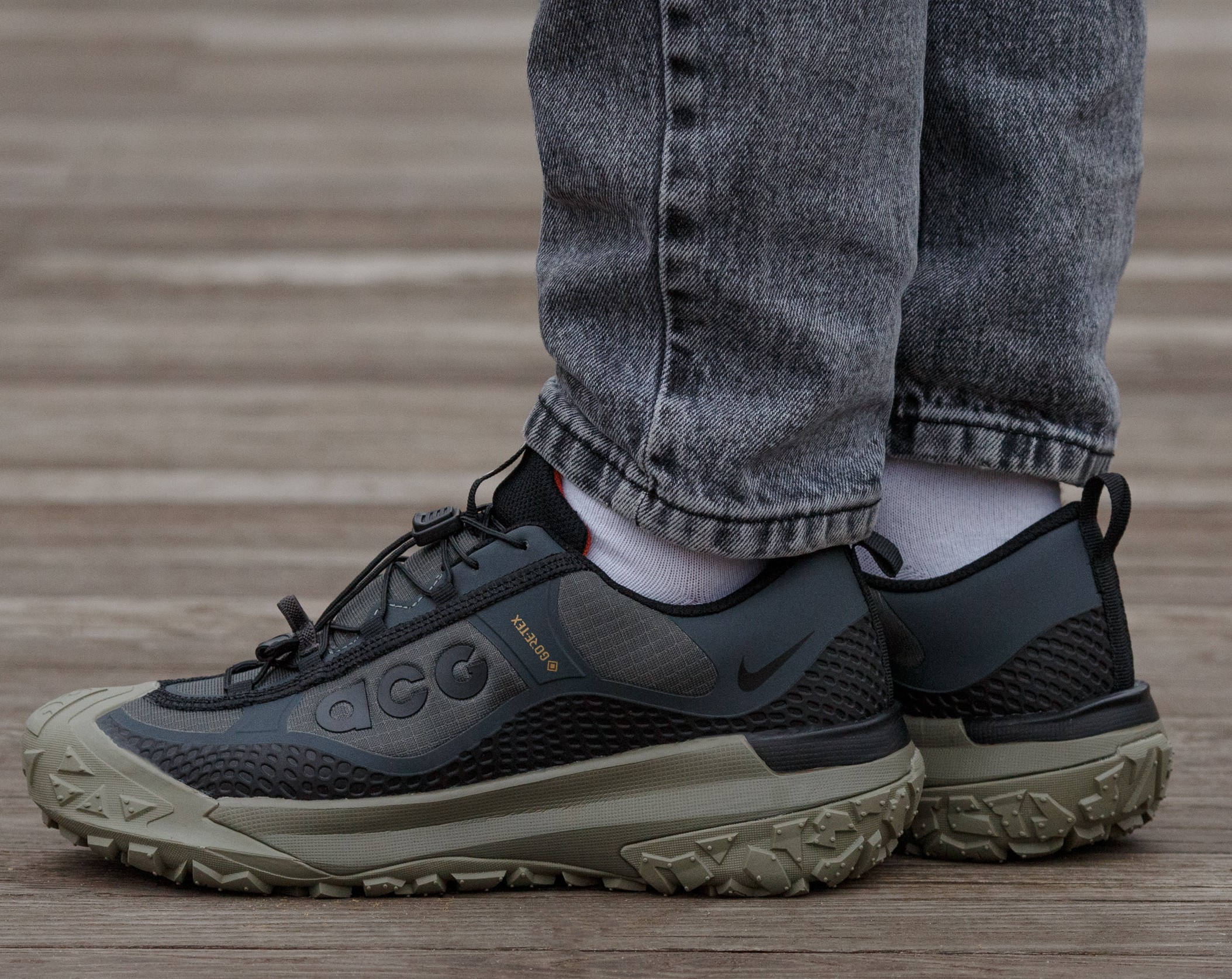 Nike Acg Moutain Fly Gore Tex Black Haki