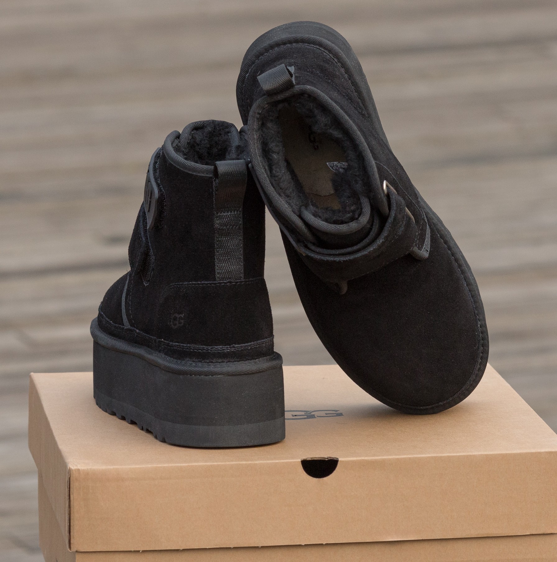 Ugg Neumel Platform Zip Slipper Black - Зображення 6