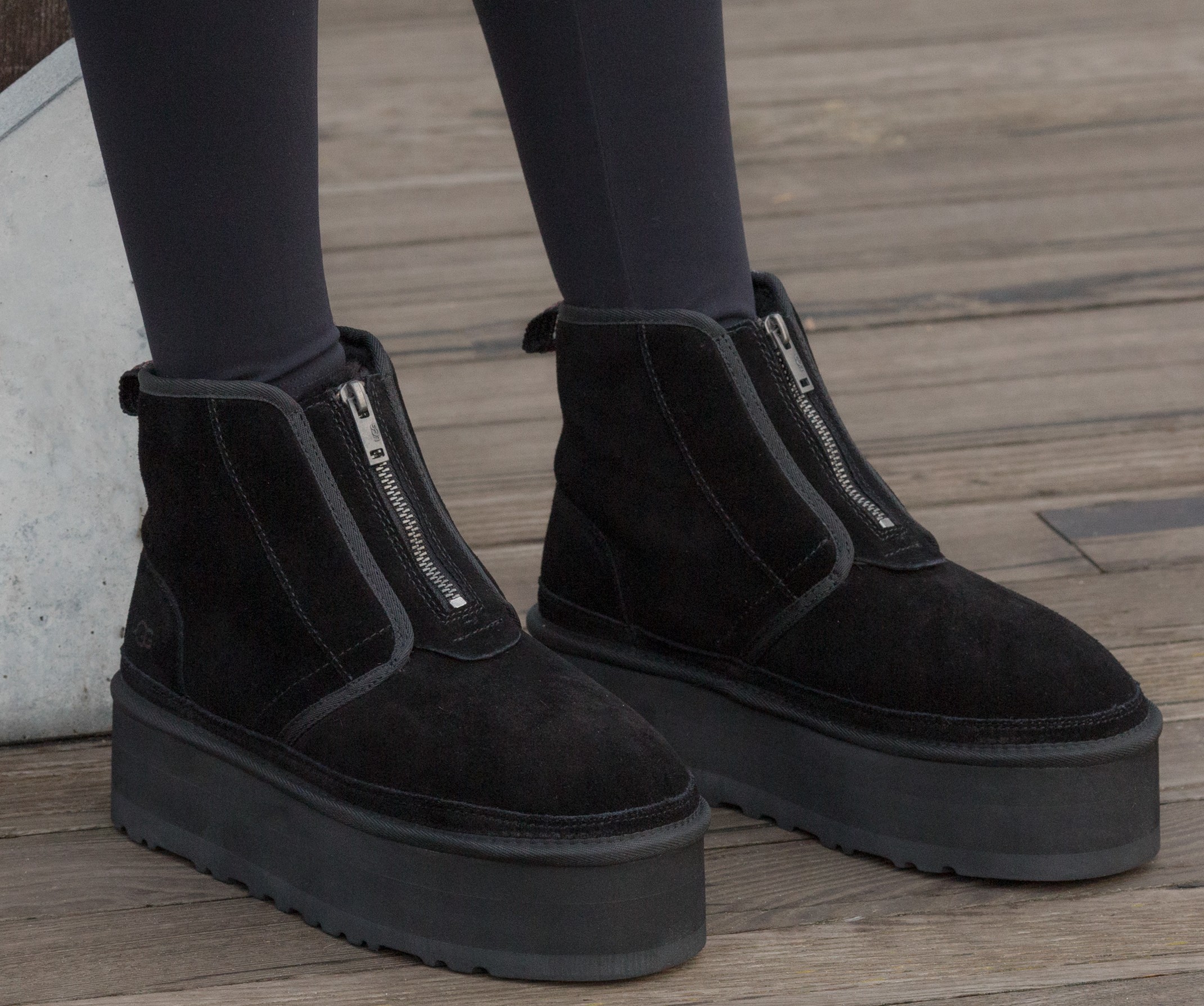 Ugg Neumel Platform Zip Slipper Black - Зображення 4