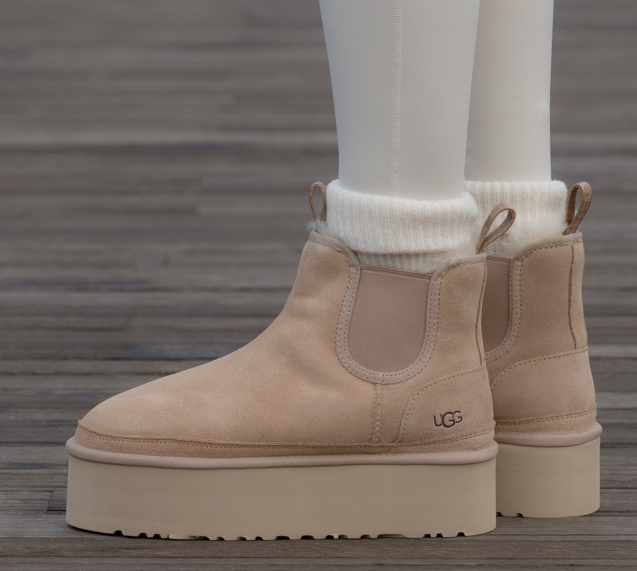 Ugg Neumel Chelsea Platform Beige